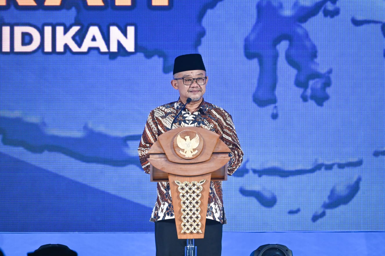 revitalisasi-dan-digitalisasi-mengubah-ruang-belajar-dan-membuka-harapan-baru